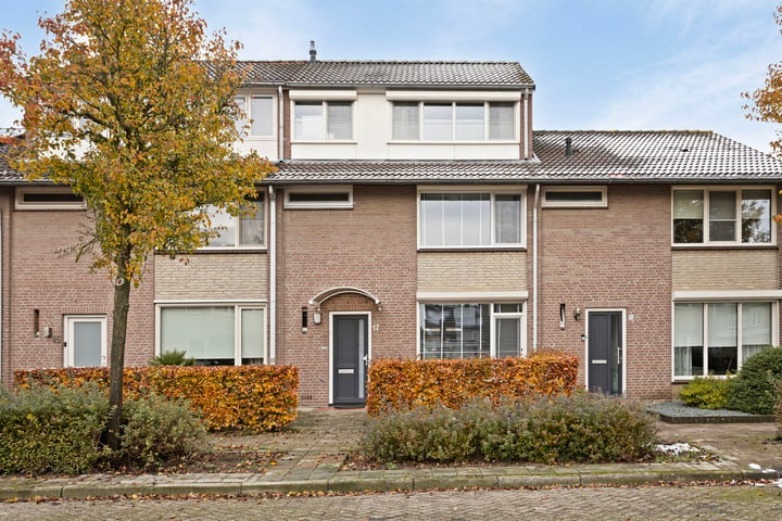 View photo 1 of Mauritsstraat 17