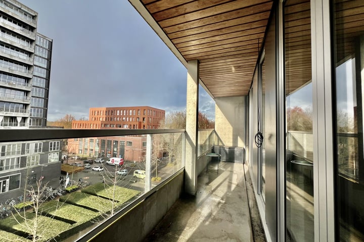 View photo 4 of Professor de Moorplein 448