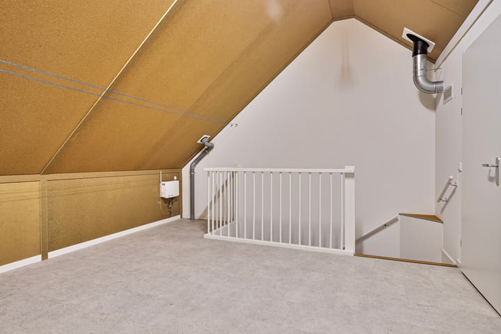 Foto 25 van Titus Brandsmastraat 26