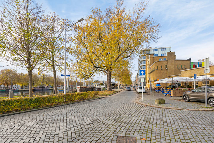 Bekijk foto 46 van Lanciersstraat 142