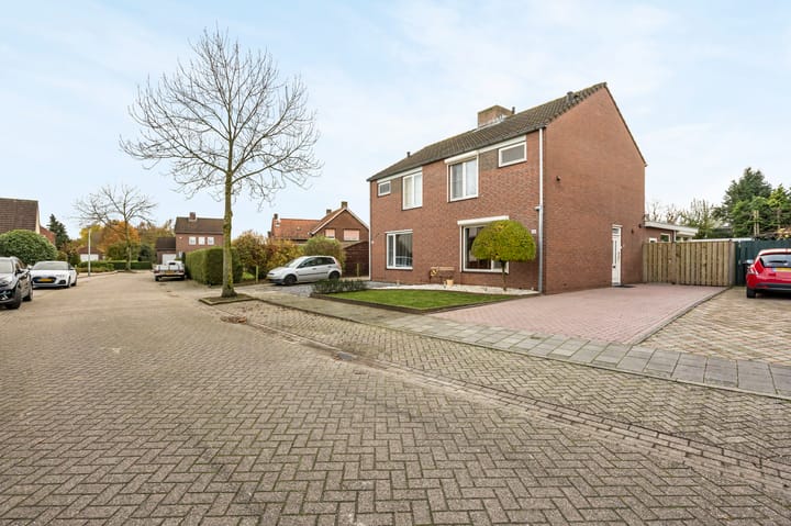 Foto 28 van Elzenweg 34