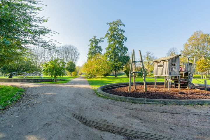 View photo 37 of Moerdijkstraat 39-1