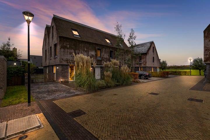 Foto 1 van Morgenerf 1