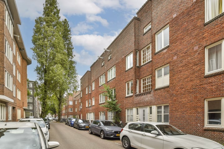 View photo 1 of Jan Lievensstraat 65