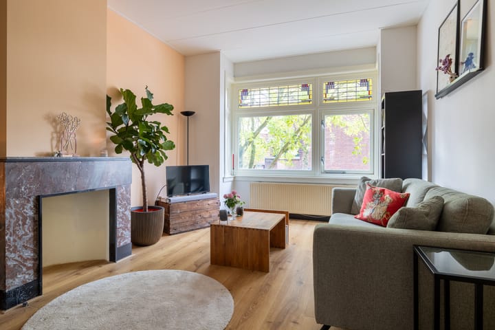 Foto 1 van Van Heutszstraat 96