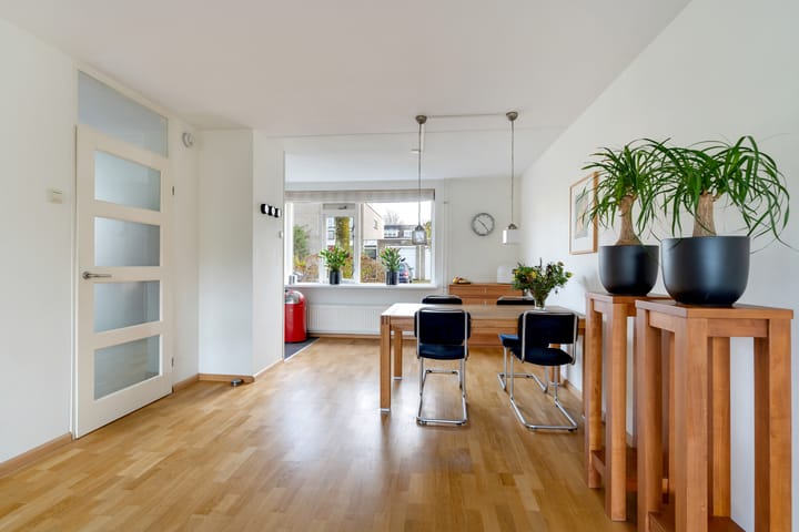 Foto 11 van Valkeniersborch 63