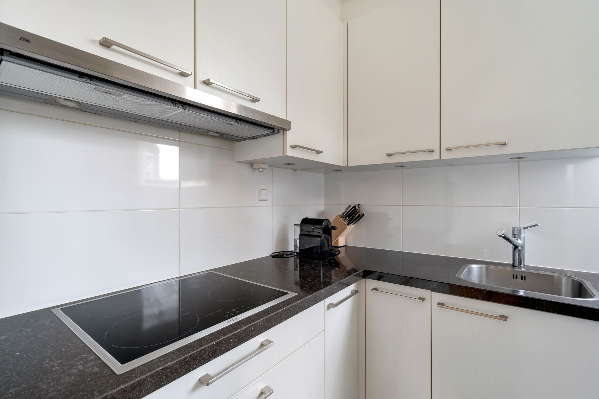 Foto 18 van Valkeniersborch 63