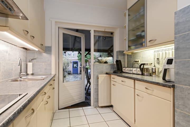 Foto 16 van Anna van Engelandstraat 39