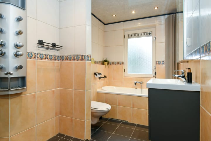 Foto 24 van Anna van Engelandstraat 39