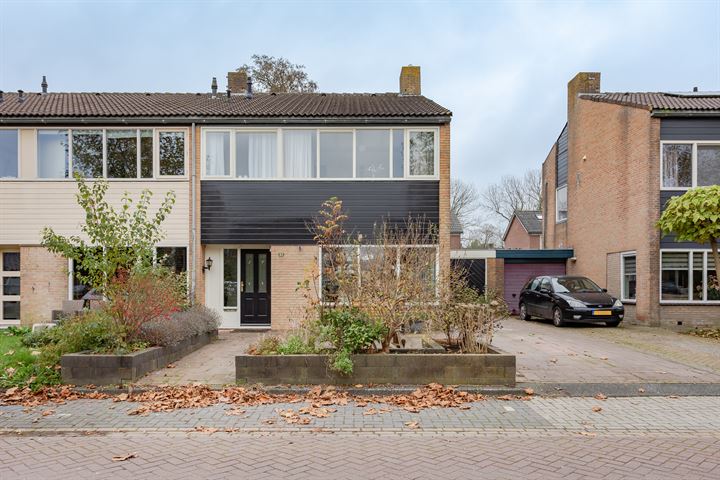 Bekijk foto 1 van Kostverlorenstraat 26