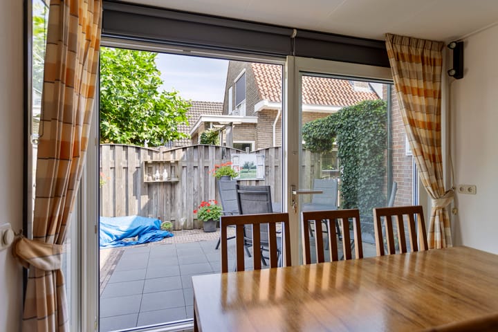 Foto 13 van Frans van Mierisstraat 64