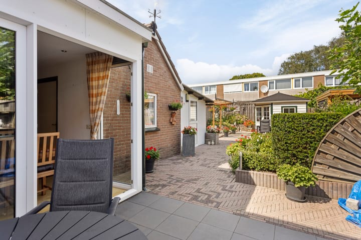 Foto 23 van Frans van Mierisstraat 64