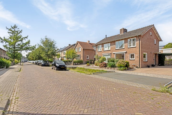 Bekijk foto 30 van Frans van Mierisstraat 64