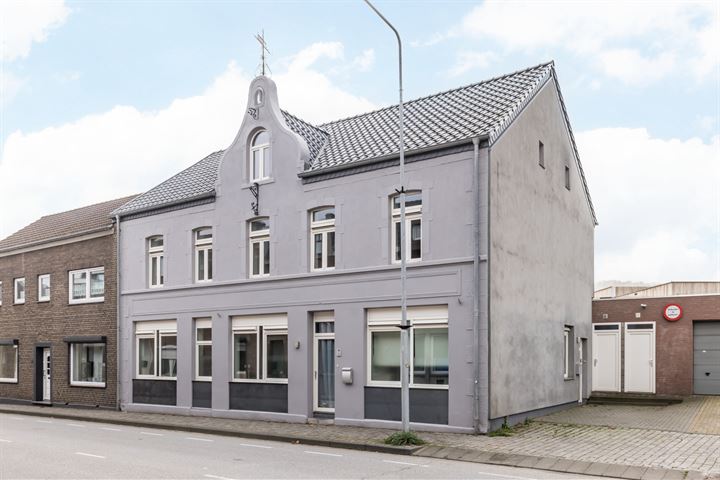 Bekijk foto 2 van Veldhofstraat 32