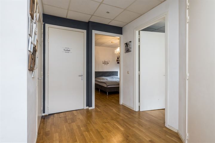 Bekijk foto 3 van Veldhofstraat 32