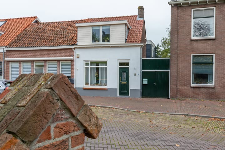 Foto 4 van Dorpsplein 26