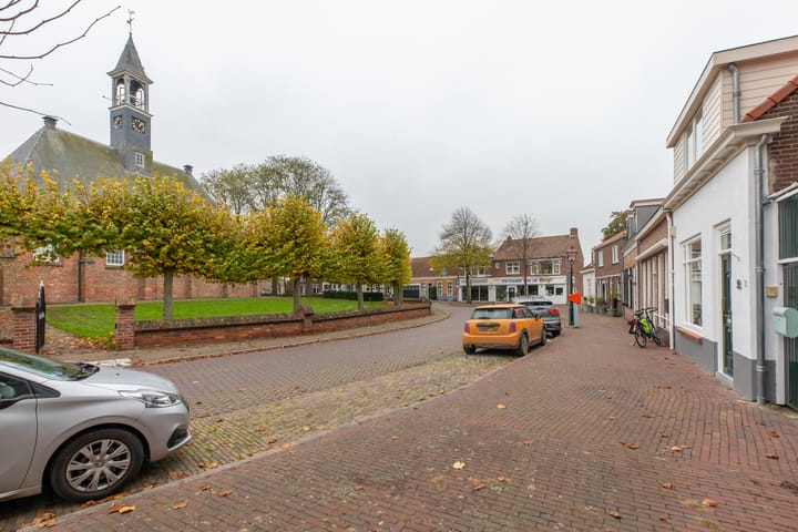 Foto 5 van Dorpsplein 26