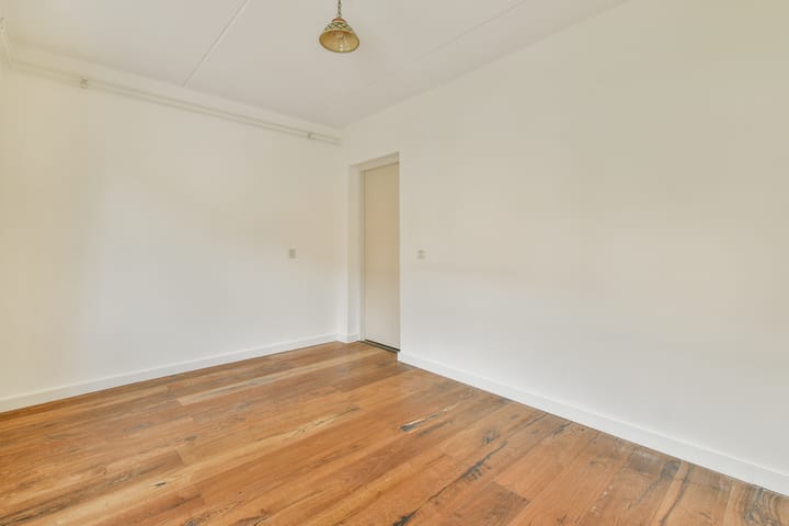 Foto 15 van Eerste Van Swindenstraat 199