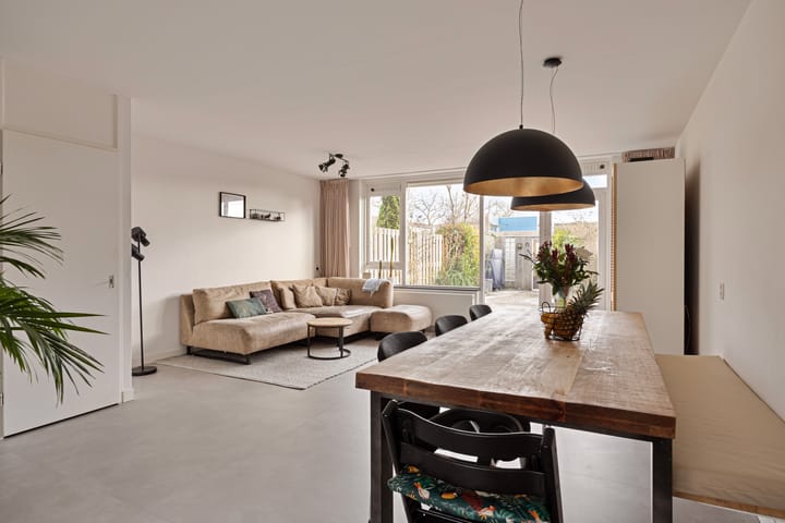 Foto 2 van Azuurblauw 32