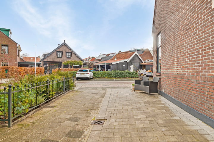 View photo 6 of Oosterstraat 30