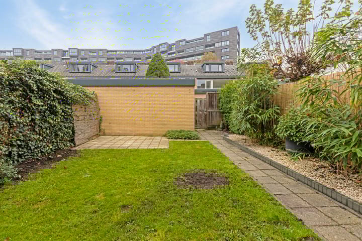 Foto 18 van Rechterenstraat 34