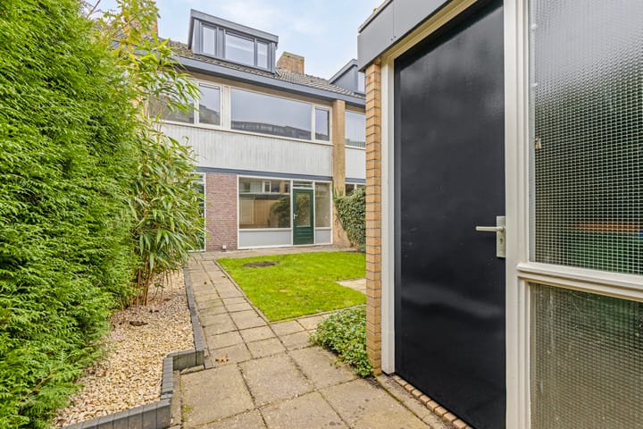 Foto 20 van Rechterenstraat 34