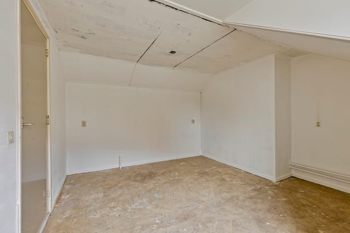 Foto 31 van Rechterenstraat 34