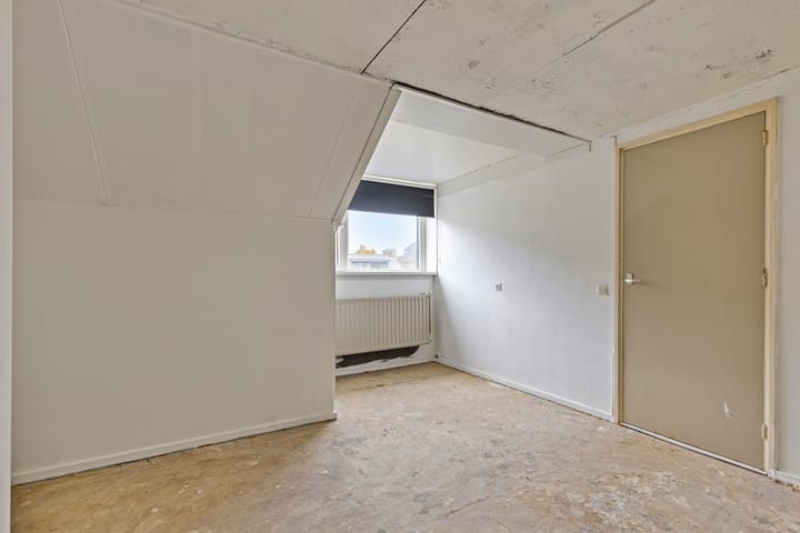 Foto 32 van Rechterenstraat 34