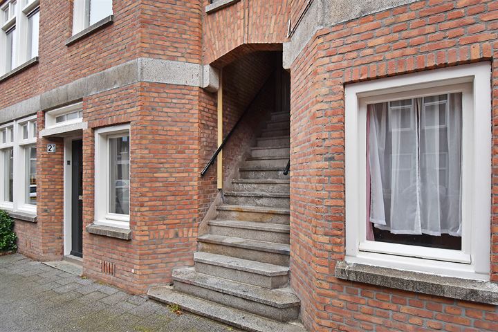 View photo 5 of Usselincxstraat 4