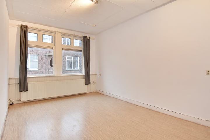 View photo 12 of Usselincxstraat 4