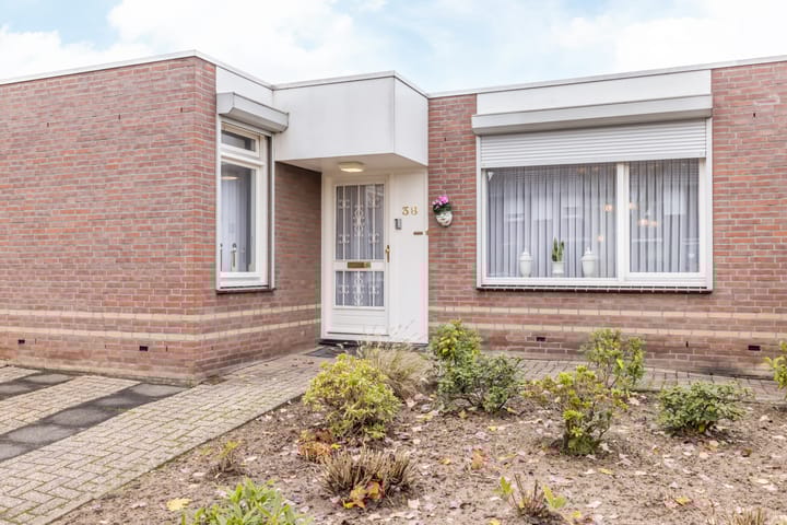 Foto 2 van A gen Giezen 38