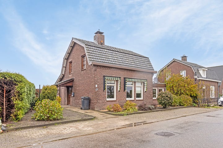 Bekijk foto 1 van Kruisstraat 34