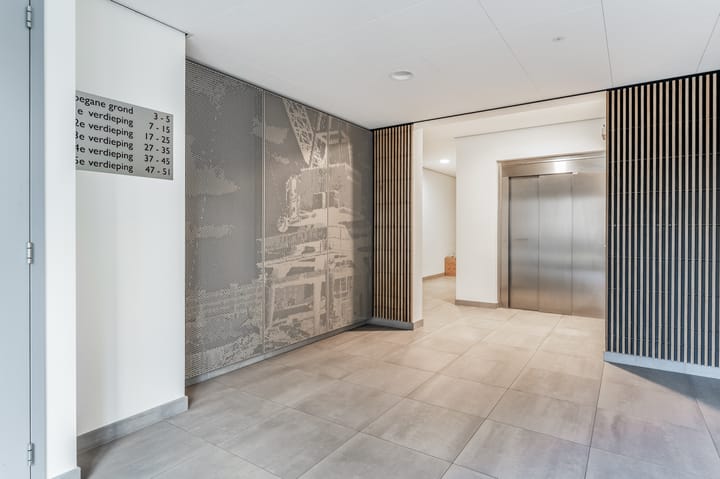 Foto 2 van Vluchtladderstraat 25