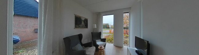 View 360° photo of woonkamer of Emmalaan 68