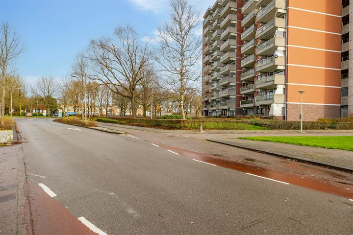 Bekijk foto 38 van Jennerstraat 58