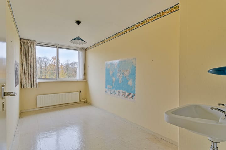 Photo 26 of Herman Moerkerklaan 35-A