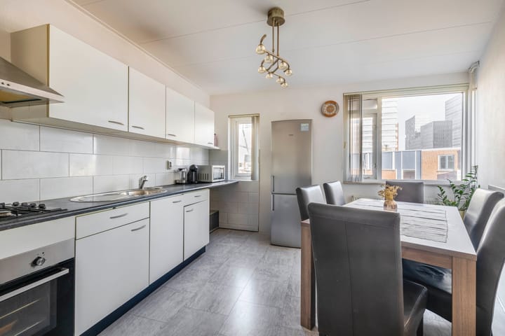 Foto 8 van Jan van Riebeekstraat 44