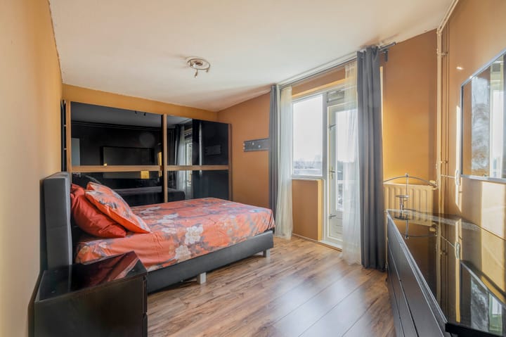 Foto 17 van Jan van Riebeekstraat 44