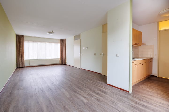 Foto 7 van Julianalaan 28