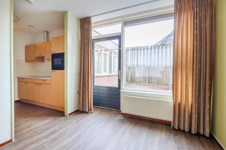 Foto 8 van Julianalaan 28