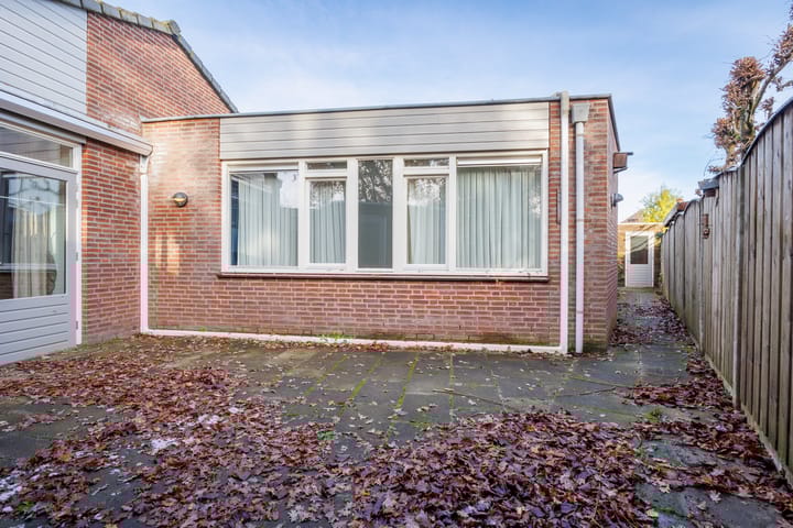 Foto 28 van Julianalaan 28