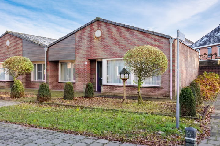 Foto 31 van Julianalaan 28