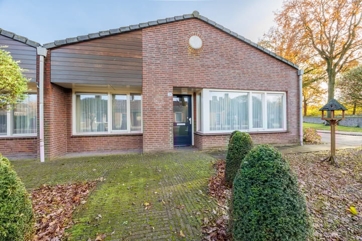 Foto 34 van Julianalaan 28