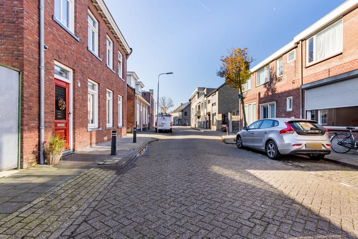 Foto 30 van Van Hogendorpstraat 89-A