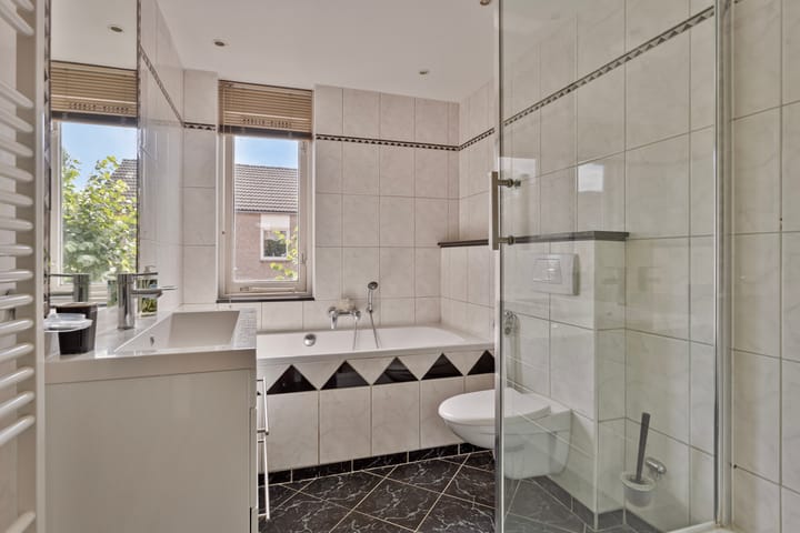 Foto 21 van Heezerweg 67