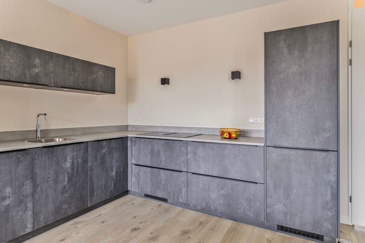 Foto 4 van Spoorstraat 34