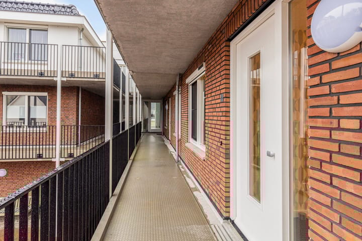 Foto 11 van Spoorstraat 34