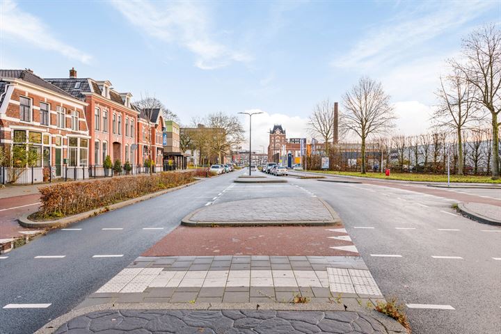 Bekijk foto 36 van Haaksbergerstraat 256