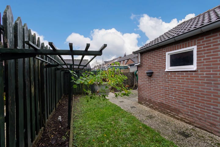 Foto 28 van Schildruwe 32