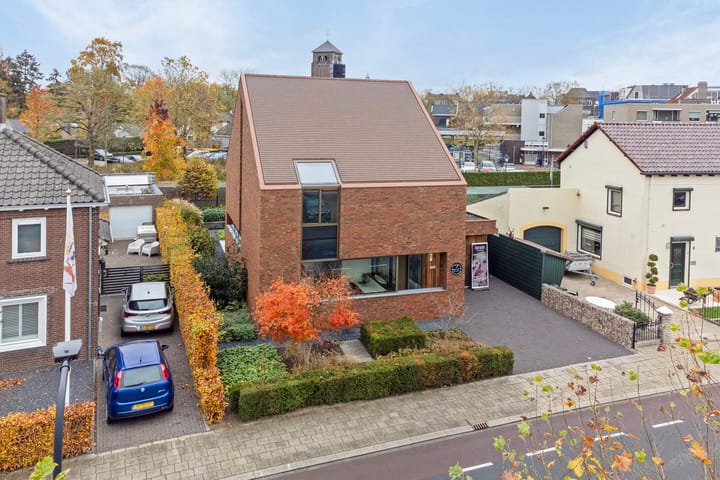 Foto 4 van van Ambestraat 10